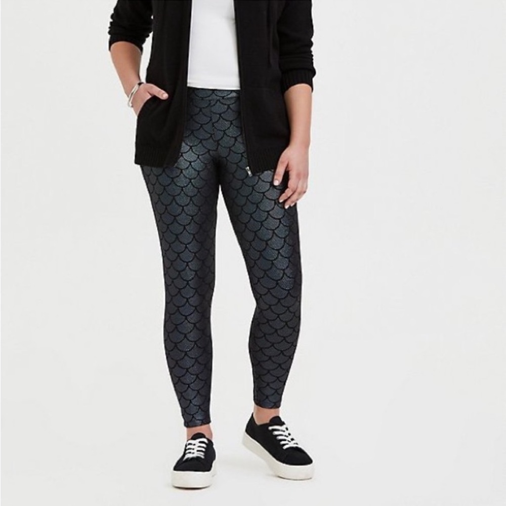 Torrid Mermaid Foil Leggings NWT Size 1